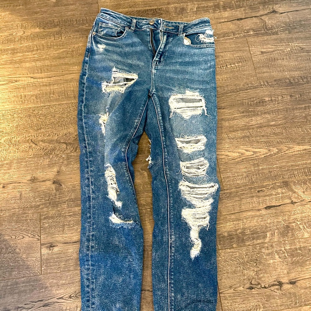 American eagle high waist ripped mom jeans size 2